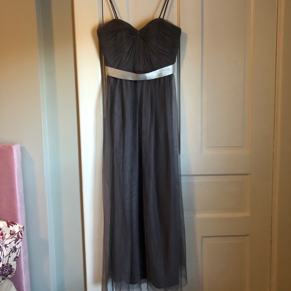 GREY CHIFFON GOWN WITH TIE